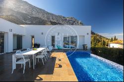 Modern Villa in Denia, Montgó area - Panoramic Sea Views and Ser, Dénia 03700