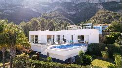 Modern Villa in Denia, Montgó area - Panoramic Sea Views and Ser, Dénia 03700