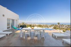 Modern Villa in Denia, Montgo area - Panoramic Sea Views and Ser, Denia 03700