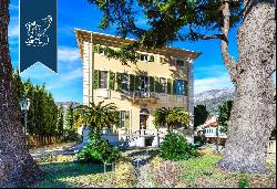 Elegant 19th-century villa with a big private garden for sale in Toirano, charming hamlet 