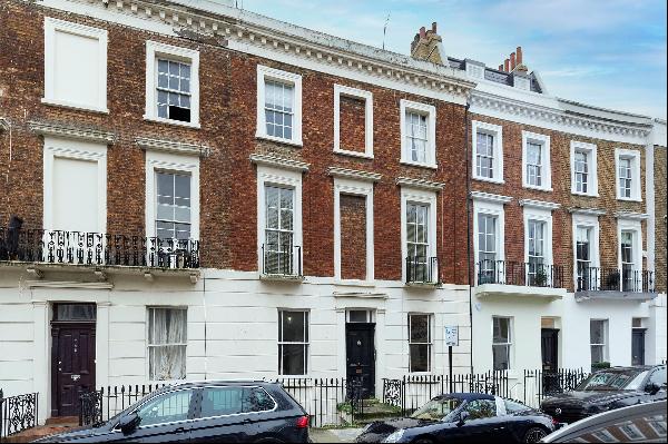 A one bedroom raised ground and first floor flat for sale in Pimlico, SW1.