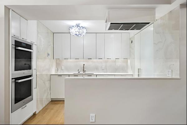 Prime Carnegie Hill location and just 300 feet from Central Park is this XXX MINT Pre-War 