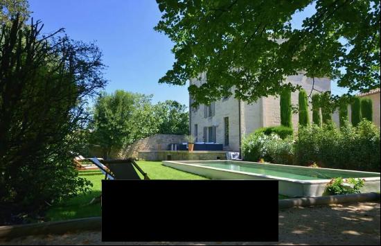 VILLA/HOUSE UZES