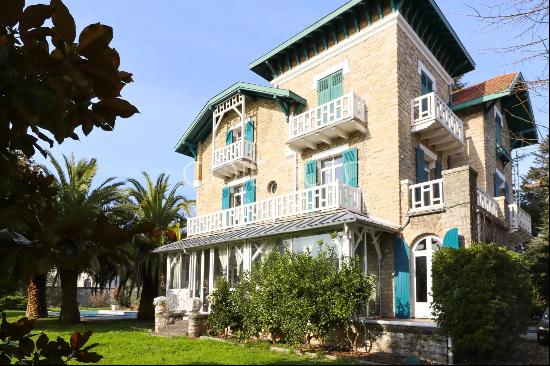 BAYONNE CENTRE - A SUBLIME PERIOD PROPERTY