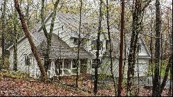 801 Long Ridge Court, Lords Valley PA 18428