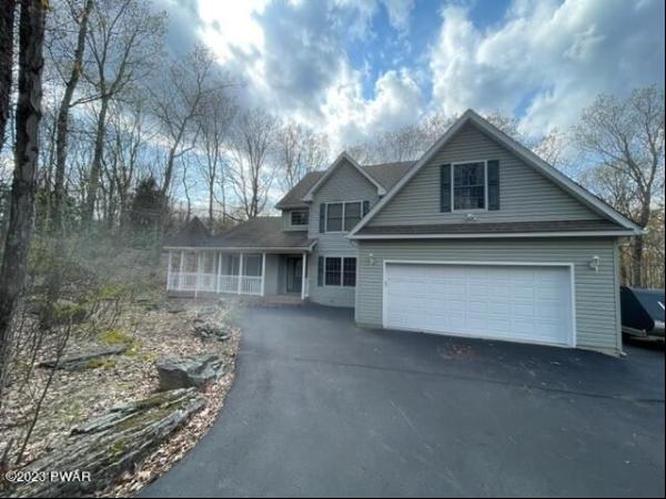 801 Long Ridge Court, Lords Valley PA 18428