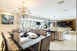 Elegant apartment in a highly sought-after building