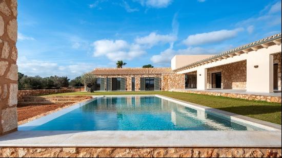 Newly built finca for sale in La Rapita-Campos, Majorca, Campos 07630