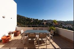 Modern 5-bedroom house with private pool in Quint Mar Sitges