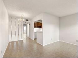 19 Vista Trail Unit 104, Vero Beach FL 32962