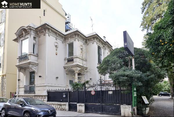 NICE MUSICIENS - MANSION OF 186 SQM FOR SALE - TO RENOVATE - LOT OF CHARM - GREAT POTENTIA