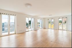 Flat, 4 bedrooms, for Sale