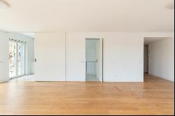 Flat, 4 bedrooms, for Sale