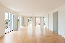 Flat, 4 bedrooms, for Sale