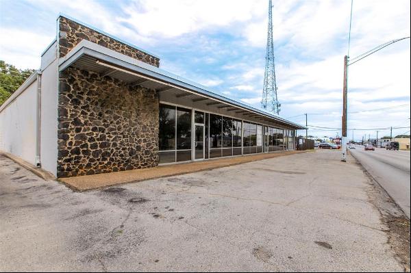 Arlington Commercial Sale