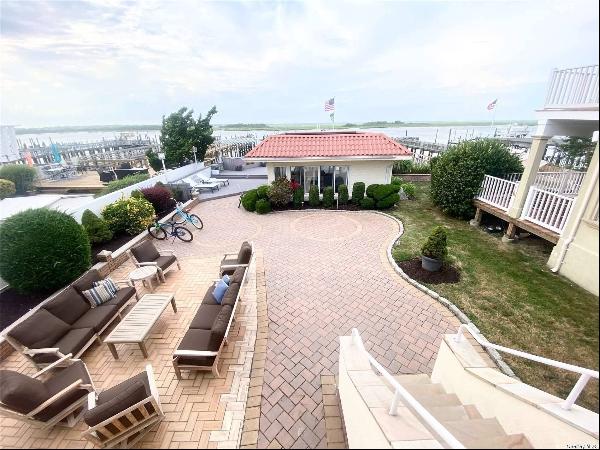 Beautiful Bayfront Home Offered For August Summer Rental *(Available 8/15/2024-9/15/2024) 