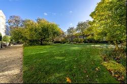 Cleveland Square, Hyde Park, London, Hyde Park W26DG