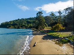 Resort-like Waterfront Living in Tiburon