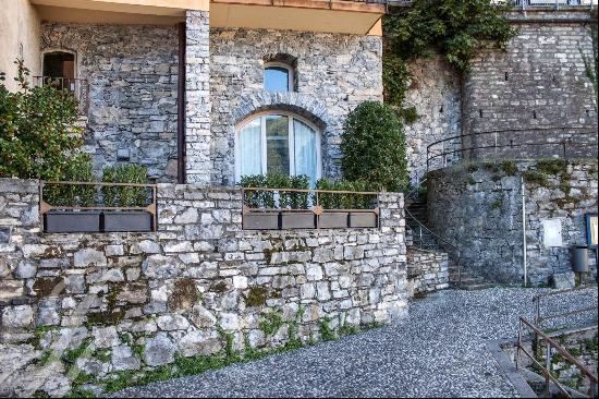 APPARTMENTS ON LAKE COMO