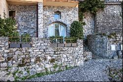 APPARTMENTS ON LAKE COMO