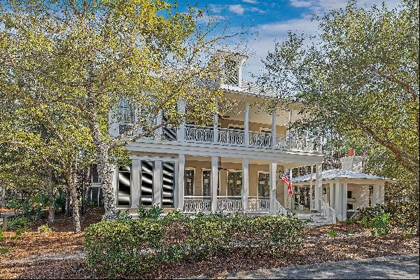 Grand Home With Carriage House And Outdoor Fireplace In Scenic 30A Community