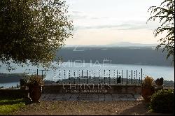 Aiguines - Remarkable Estate with Provençal Château