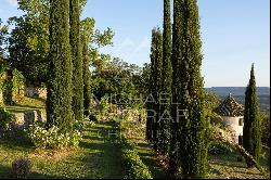 Aiguines - Remarkable Estate with Provençal Château