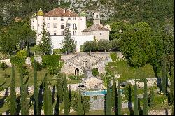 Aiguines - Remarkable Estate with Provençal Château