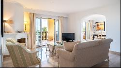 Wonderful apartment with sea views for sale in Bendinat, Calvia,, Calvia 07184