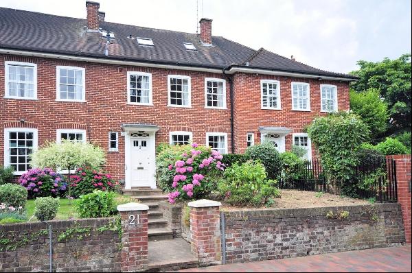 A 4 bedroom house for sale in Redington Gardens NW3