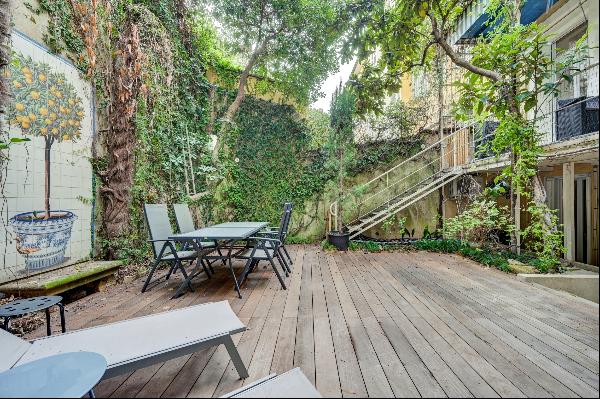 House in the Mazarin neighborhood with a garden