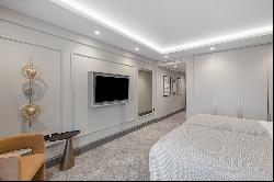 Deluxe two bedroom apartment at Cheval Hyde Park Gate