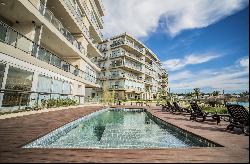 Exclusive lot in Aqua Village condominium