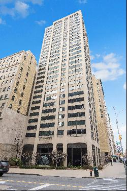 Luxurious 1 bedroom 2 bath Apartment at 900 Park Ave. / 79th St