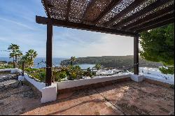 Mediterranean villa with sea view in Sol de Mallorca