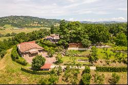 Enchanting Estate on the Hills of the Tiber Valley