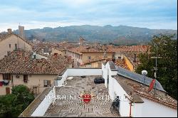 Umbria - LIBERTY VILLA WITH TERRACE AND GARDEN FOR SALE, HISTORIC CENTER OF CITTÀ DI CAST
