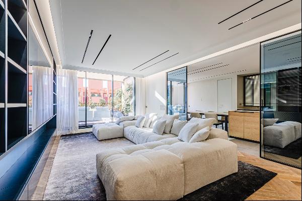 Exquisite luxury penthouse in Barcelona: Privileged views and sophisticated desi