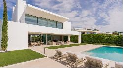 Impressive brand-new modern mansion on Marbella's Golden Mile, Marbella 29602