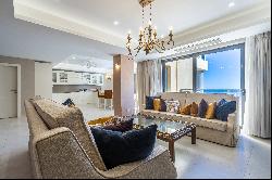 Luxurious Seafront Apartment