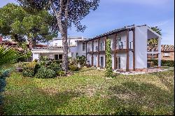 Detached villa in the prestigious gated community of Las Canteras