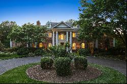 Stately and Sophisticated Far Hills Estate