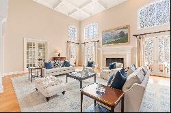 Stately and Sophisticated Far Hills Estate