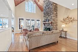 Lovely Custom Built Home with Great Lake View in Cuscowilla