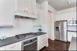 Easy, peaceful Urban Linwood Add. townhome, soft contemporary is gorgeous!