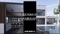 4-bedroom luxury villa with pool, for sale in Lagos, Algarve
