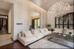 Luxury villa in Al Barari