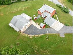 102 Browns Mill Road, Evans City PA 16033