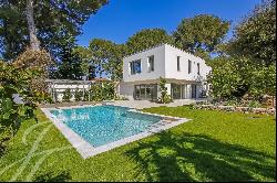 Cap d'Antibes | Private gated domain - near the beach and shops