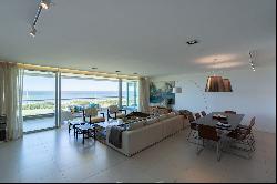 Fantastic beachfront apartment.